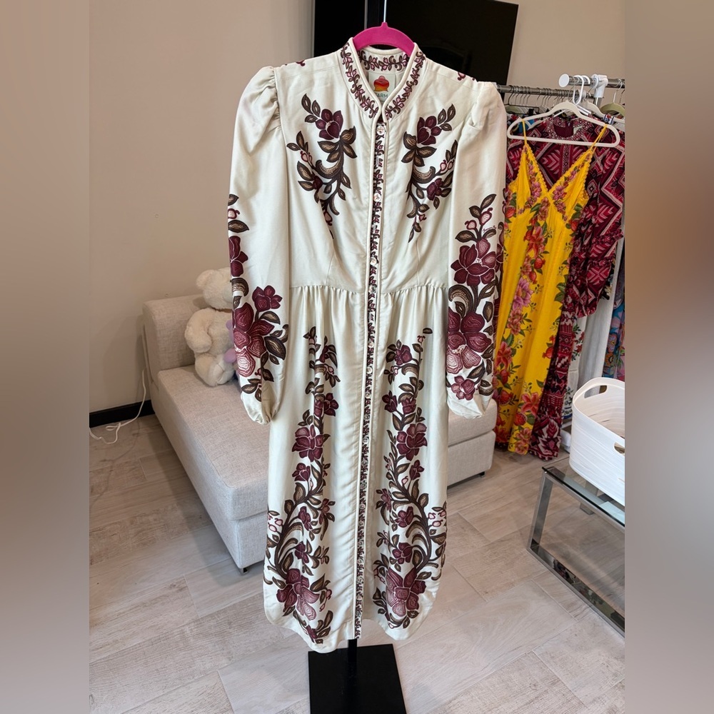 Farm Rio: Sand Renata Floral Long Sleeve
Midi Dress - Picture 10 of 16